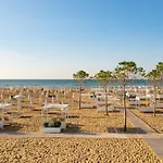 דירה Comfy In Lido Dei Pini - Beahost *