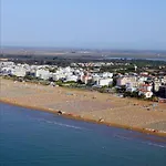 דירה Comfy In Lido Dei Pini - Beahost