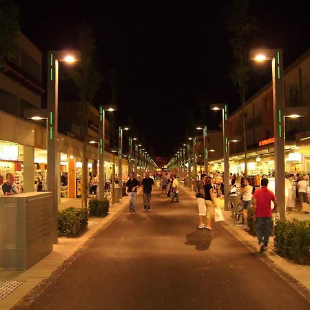 Comfy In Lido Dei Pini By Beahost アパート *