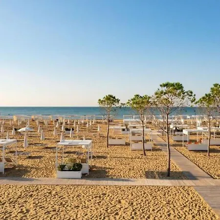 アパート Comfy In Lido Dei Pini By Beahost *