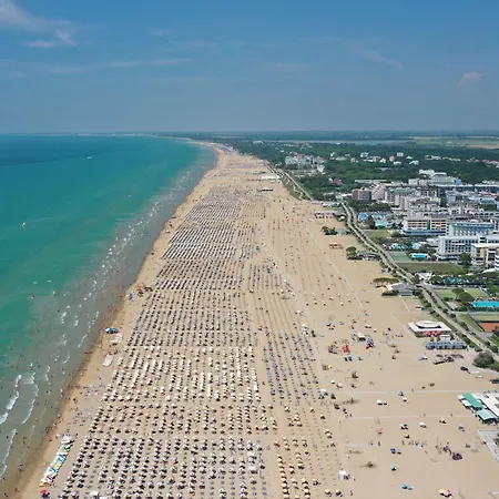 Comfy In Lido Dei Pini - Beahost * 비비오네