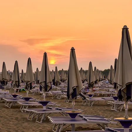 Comfy In Lido Dei Pini - Beahost 아파트 *