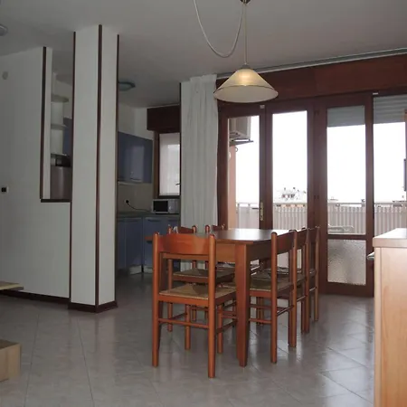 דירה Comfy In Lido Dei Pini - Beahost *